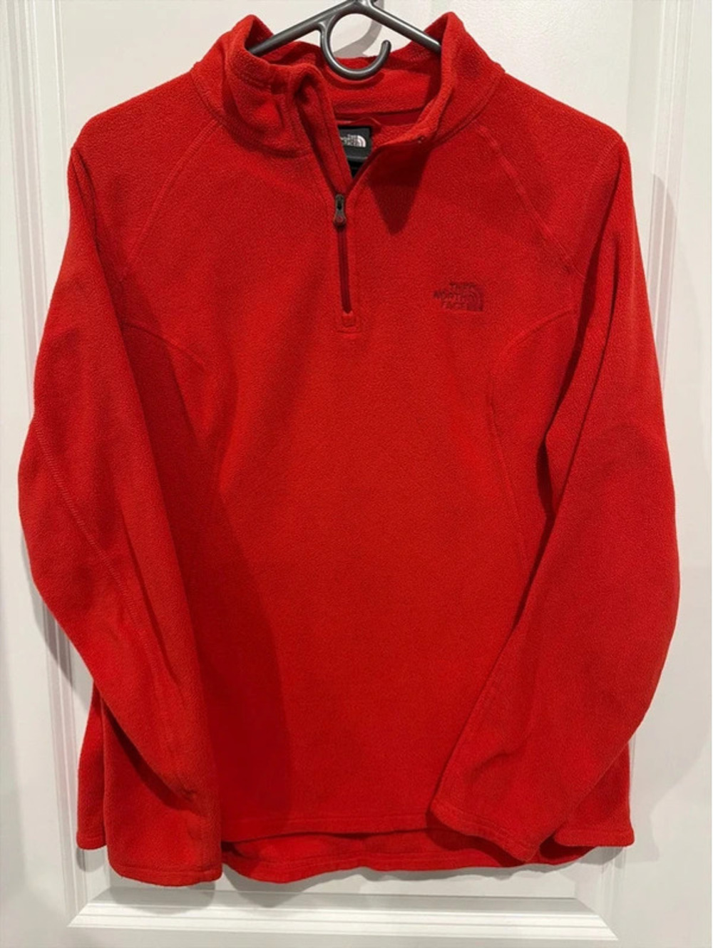 The North Face Women’s Large Red 1/4 Zip Fleece Pullover